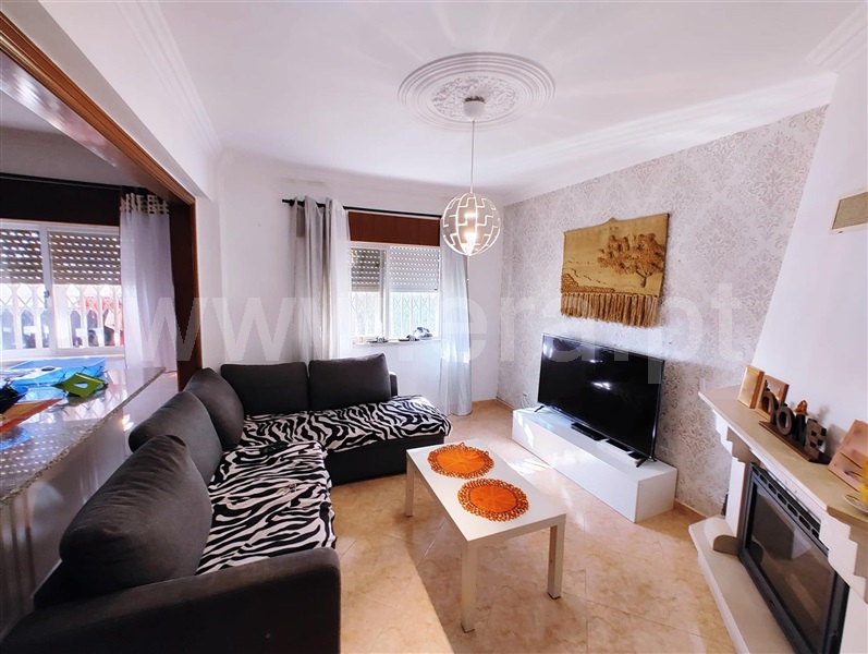 Apartamento T2 / Sintra, Belas