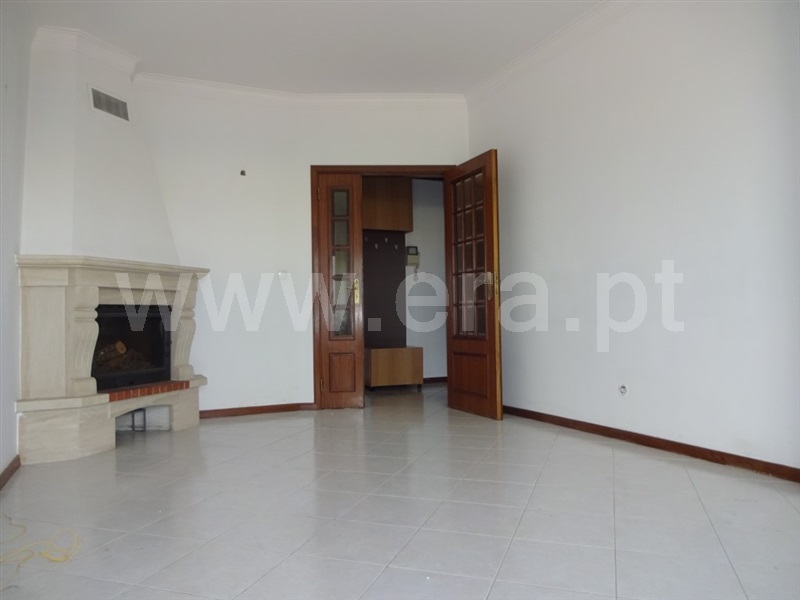 Apartamento T2 / Sintra, Cacém e São Marcos