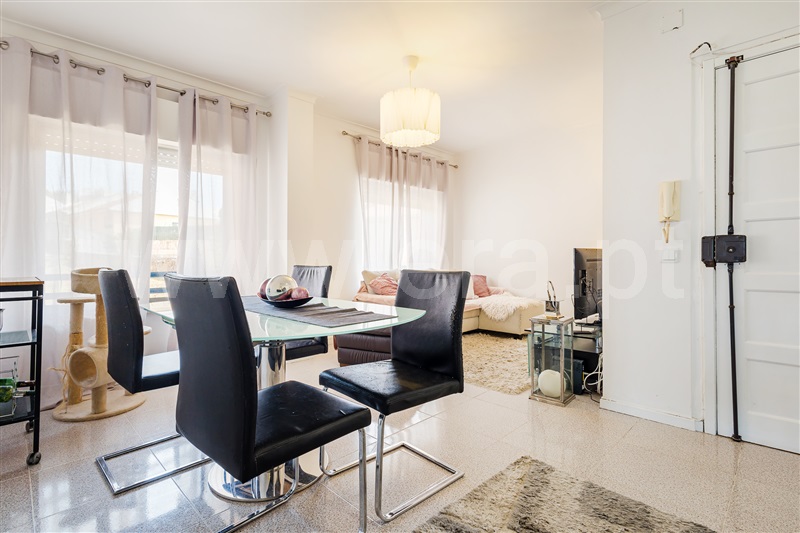Apartamento T2 / Sintra, Cacém e São Marcos