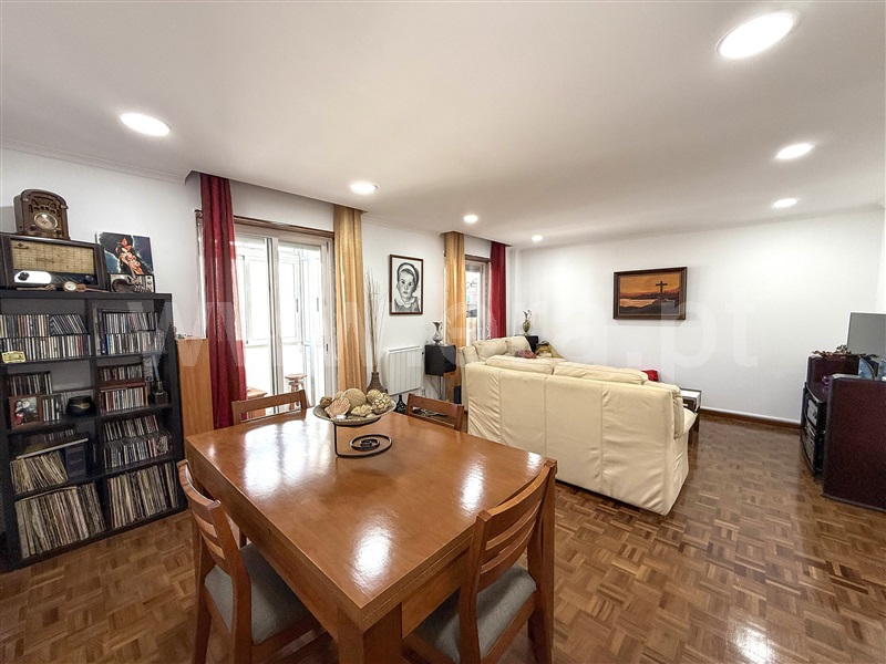 Apartamento T2 / Sintra, Cacém e São Marcos