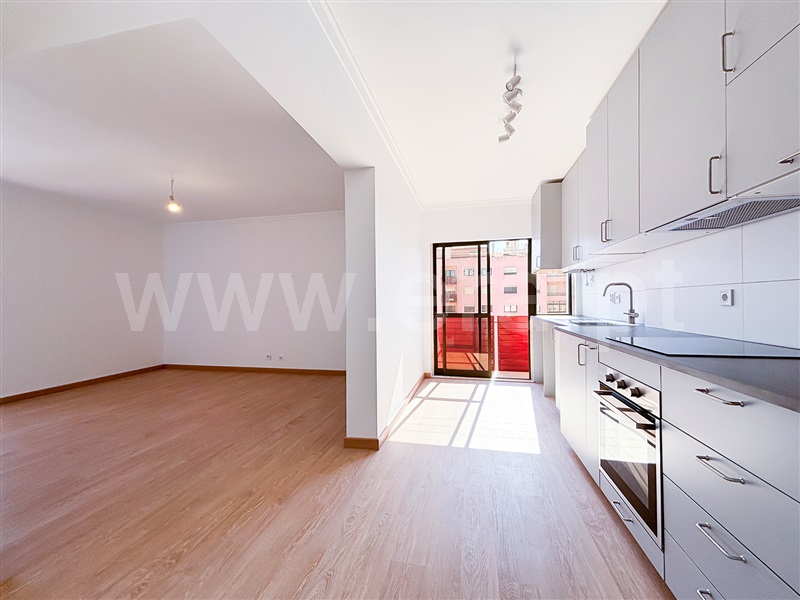 Apartamento T2 / Sintra, Cacém e São Marcos