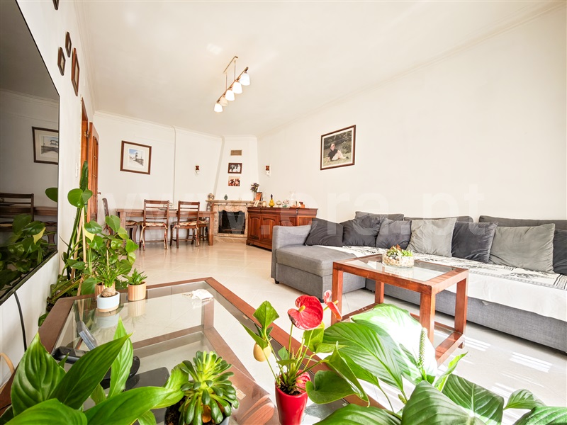 Apartamento T2 / Sintra, Casal de Cambra