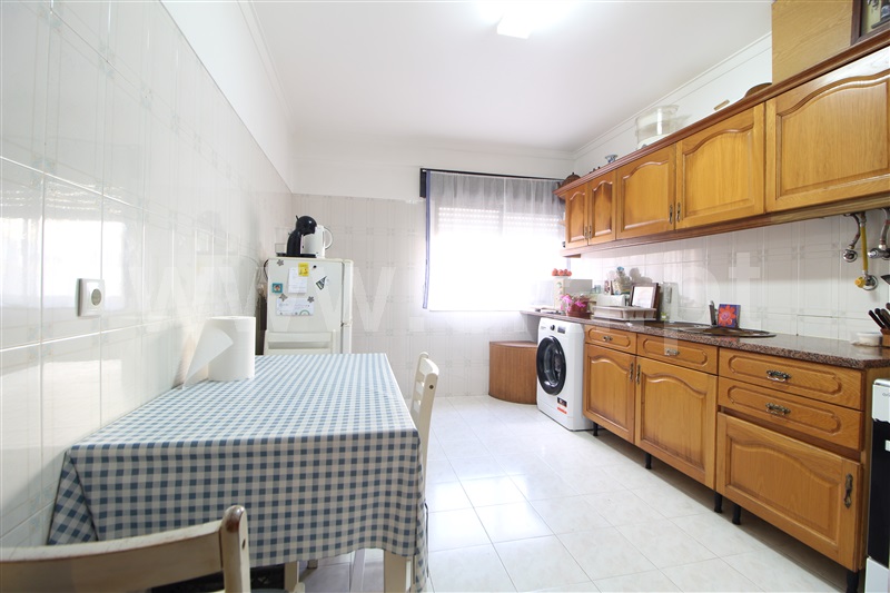 Apartamento T2 / Sintra, Casal de Ouressa
