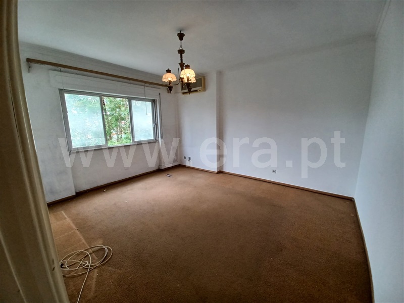 Apartamento T2 / Sintra, Massamá e Monte Abraão