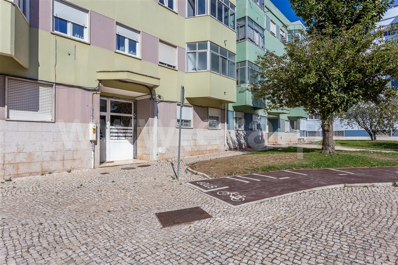 Apartamento T2 / Sintra, Massamá e Monte Abraão