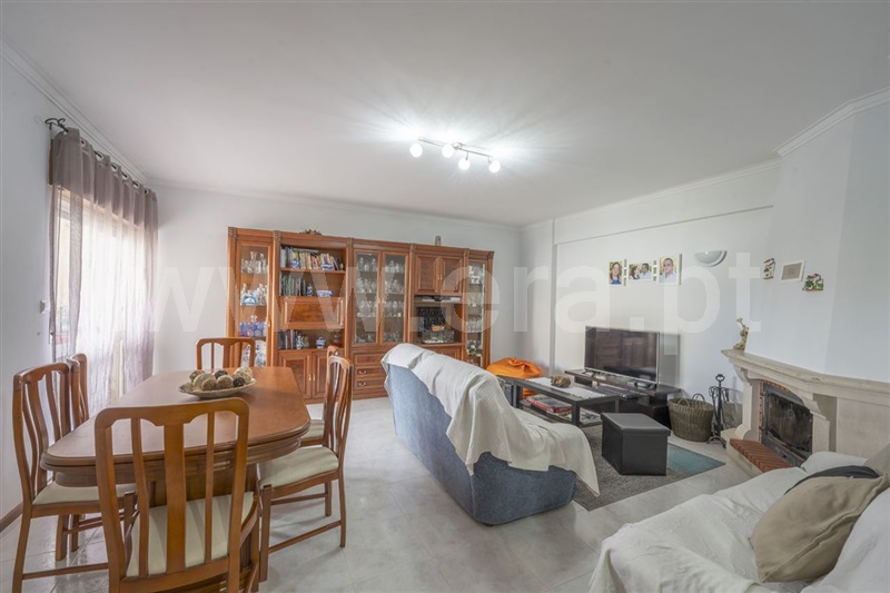 Apartamento T2 / Sintra, Massamá e Monte Abraão