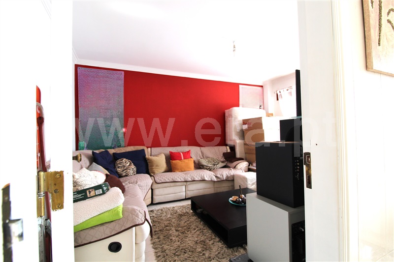 Apartamento T2 / Sintra, Rio de Mouro