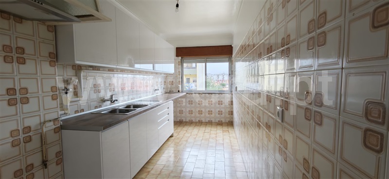 Apartamento T2 / Sintra, Rio de Mouro