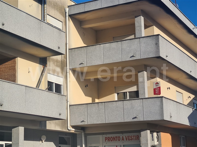 Apartamento T2 / Tarouca, Tarouca e Dálvares