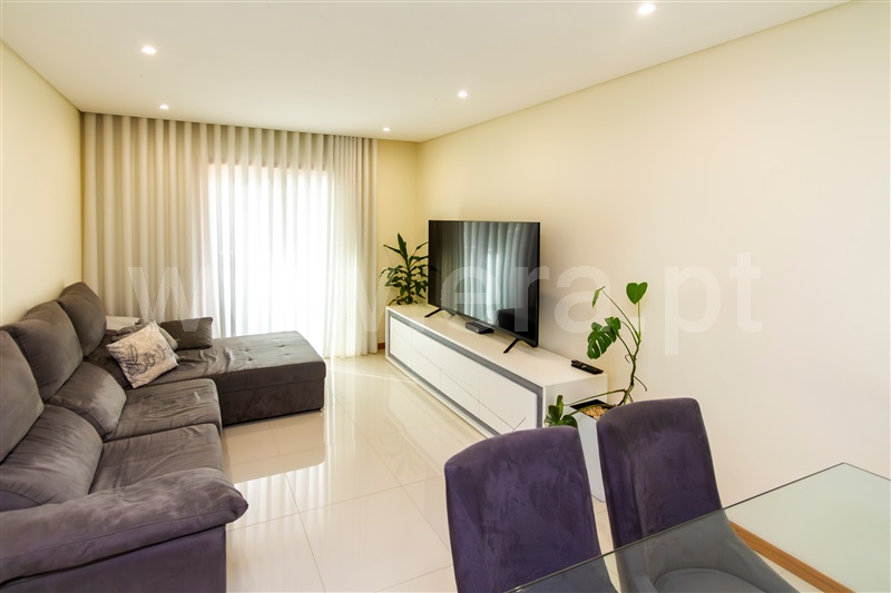 Apartamento T2 / Vila do Conde, Árvore