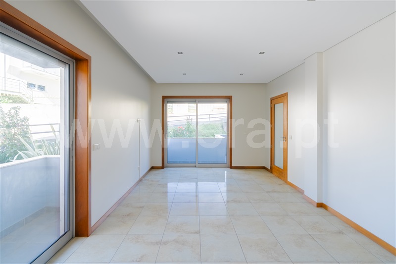 Apartamento T2 em Ribeirão, €296.000