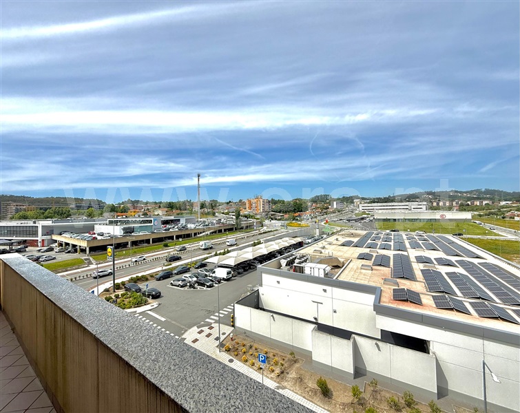 Apartamento T2 / Vila Nova de Famalicão, Vila Nova de Famalicão e Calendário