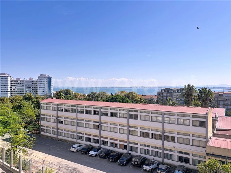 Apartamento T3 / Almada, Almada