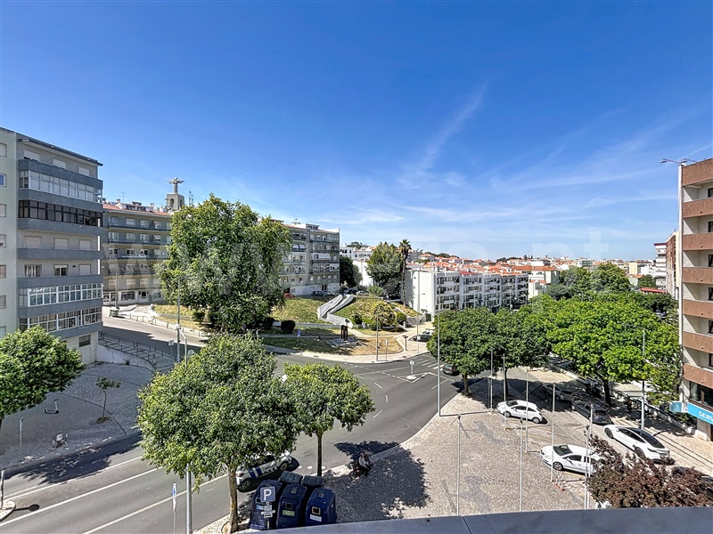 Apartamento T3 / Almada, Almada