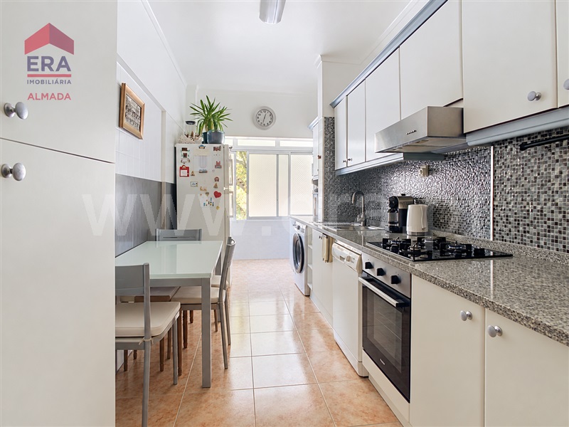 Apartamento T3 / Almada, Cova da Piedade