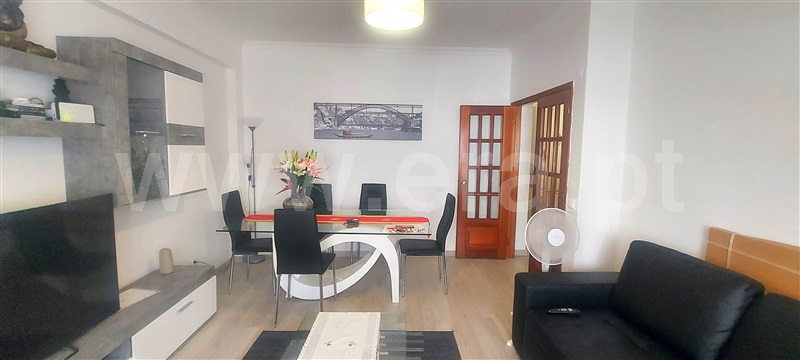 Apartamento T3 / Almada, Feijó