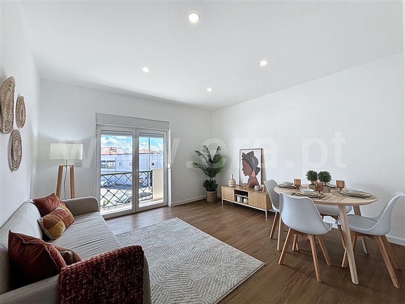Apartamento T3 / Almada, Laranjeiro e Feijó