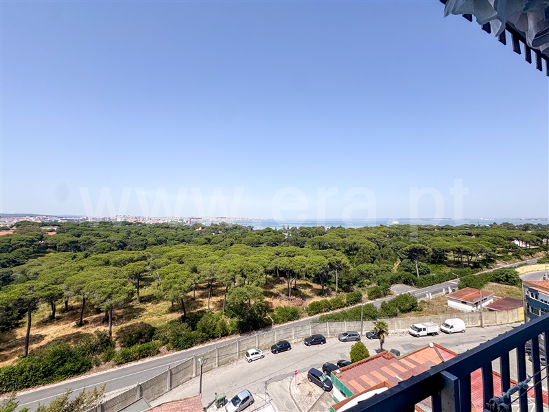 Apartamento T3 / Almada, Laranjeiro e Feijó