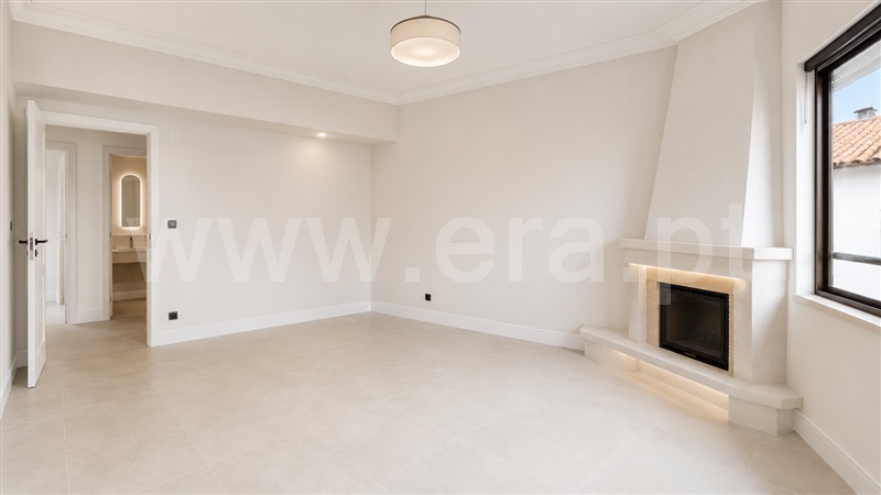 Apartamento T3 / Almada, Marisol