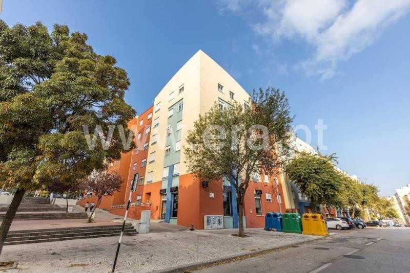 Apartamento T3 / Almada, Monte da Caparica