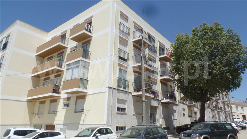 Apartamento T3 / Almada, Serrado