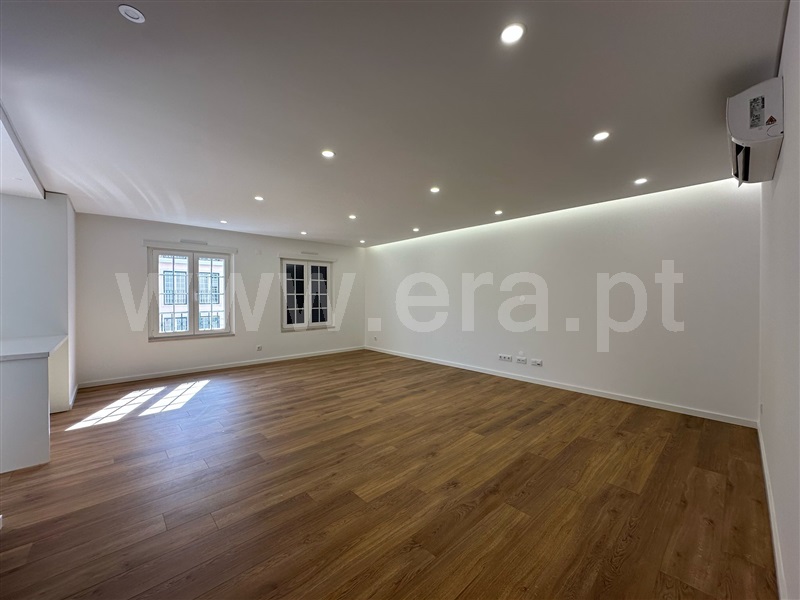 Apartamento T3 / Amadora, Águas Livres