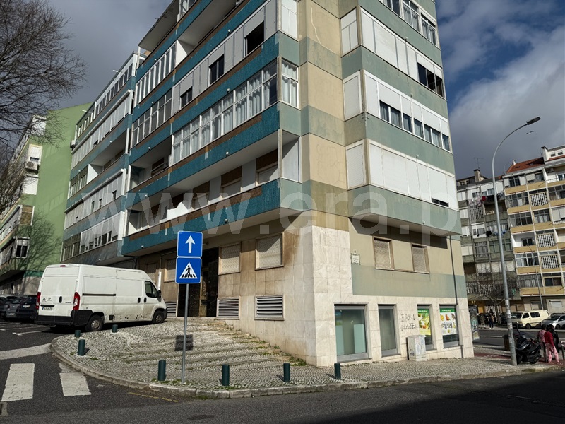 Apartamento T3 / Amadora, Águas Livres