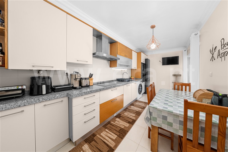 Apartamento T3 à venda em Mina de Água, Amadora — foto 8