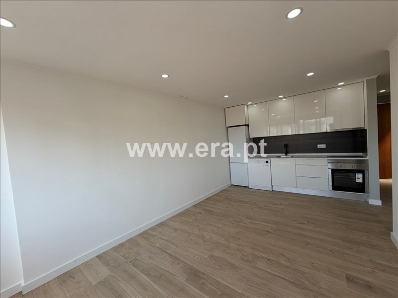 Apartamento T3 à venda em Venteira, Amadora — foto 3