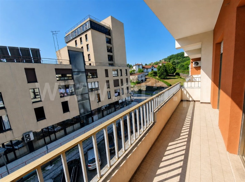 Apartamento T3 / Arcos de Valdevez, Arcos de Valdevez (São Paio) e Giela