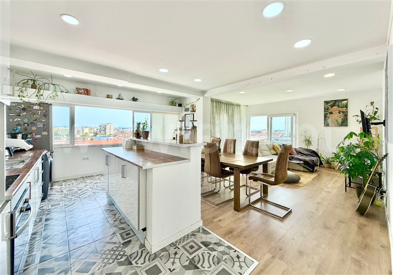 Apartamento T3 / Barreiro, Alto do Seixalinho / Pacheco Nobre