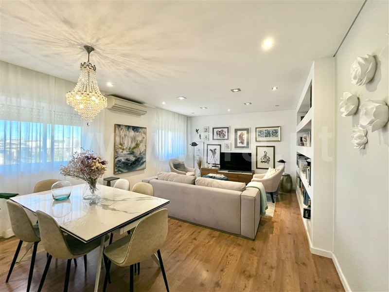 Apartamento T3 / Barreiro, Lavradio / Centro de Saúde