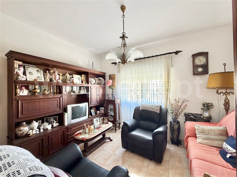 Apartamento T3 à venda em Verderena / Avenida do Bocage, Barreiro — foto 2