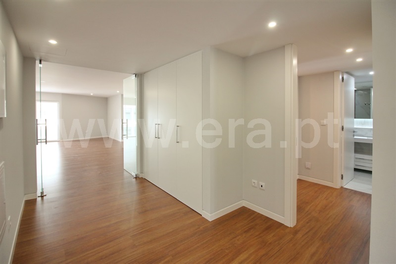 Apartamento T3 / Cascais, Carcavelos e Parede