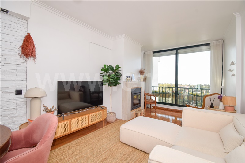 Apartamento T3 / Cascais, Carcavelos e Parede