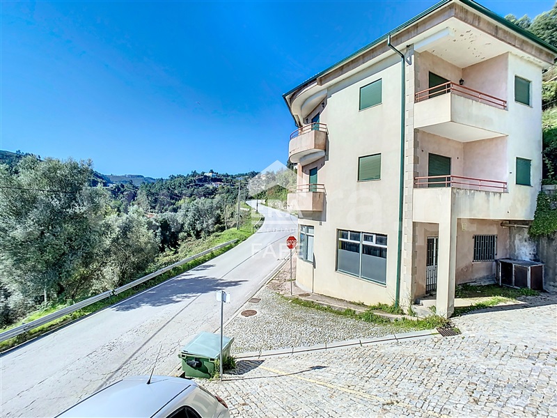Apartamento T3 / Celorico de Basto, Basto (São Clemente)