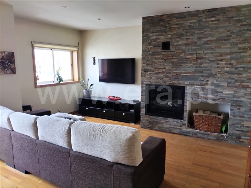 Apartamento T3 / Chaves, Santa Cruz/Trindade e Sanjurge