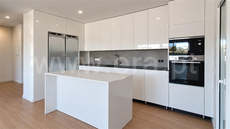 Apartamento T3 em Santo António dos Olivais, €520.000