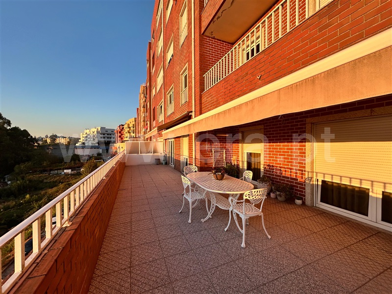 Apartamento T3 em Vila Cova da Lixa e Borba de Godim, €335.000