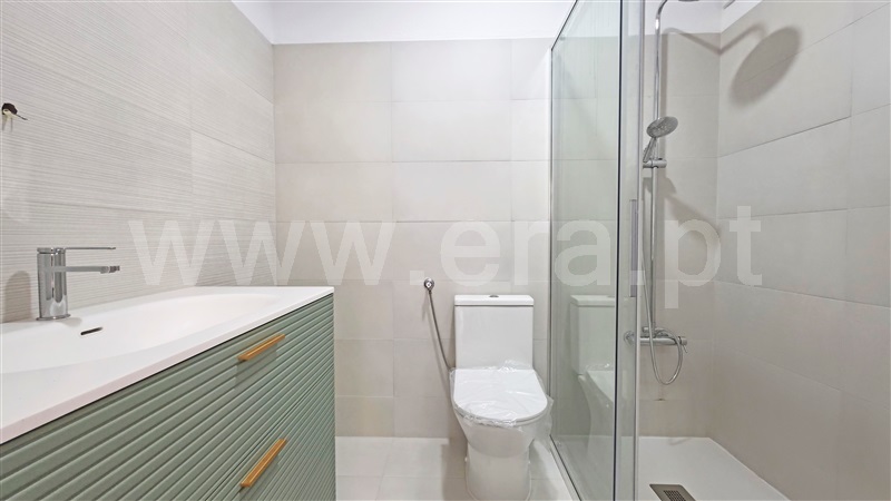 Apartamento T3 à venda em Centro, Guarda — foto 8