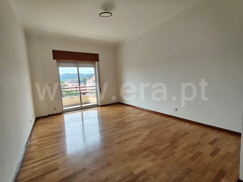 Apartamento T3 à venda em Lamego, Lamego — foto 2