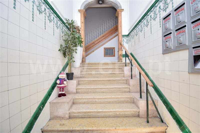 Apartamento T3 à venda em Campolide, Lisboa — foto 2