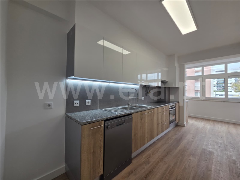 Apartamento T3 à venda em São domingos de Benfica, Lisboa — foto 2