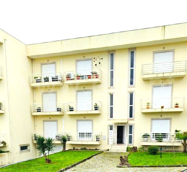 Apartamento T3 / Marco de Canaveses, Favões