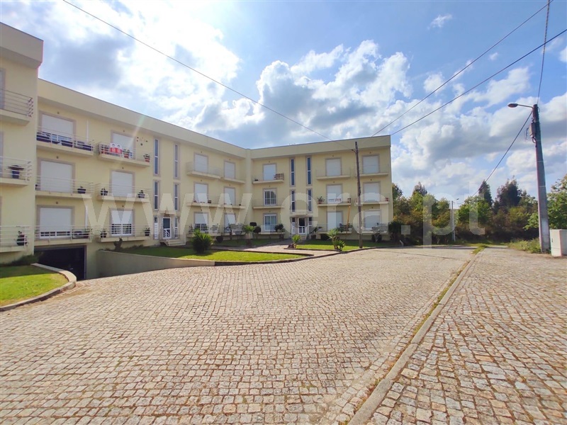 Apartamento T3 / Marco de Canaveses, Favões