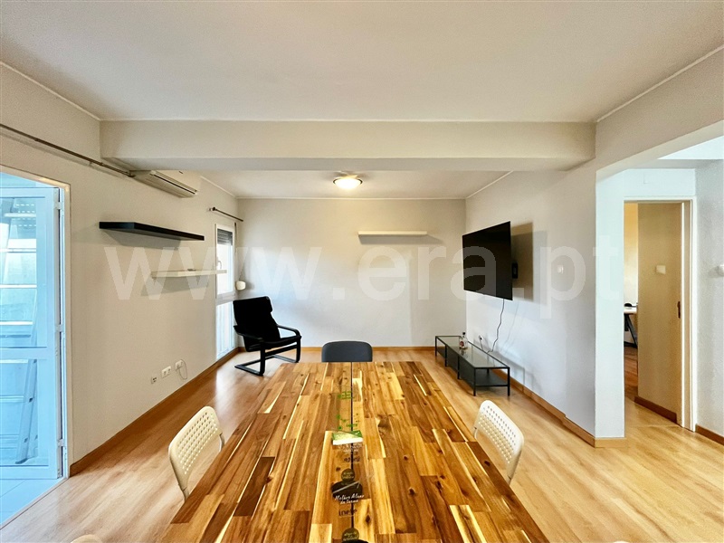 Apartamento T3 / Moita, Vale da Amoreira / Escola Básica