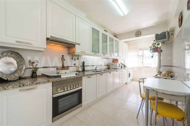 Apartamento T3 / Odivelas, Póvoa de Santo Adrião e Olival Basto