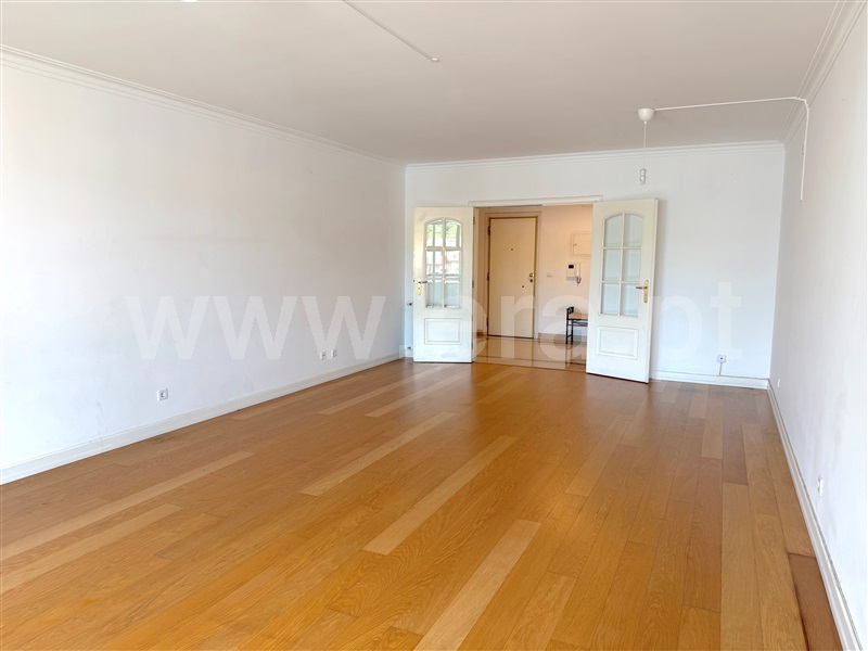 Apartamento T3 / Oeiras, Algés, Linda-a-Velha e Cruz Quebrada-Dafundo - Aktar