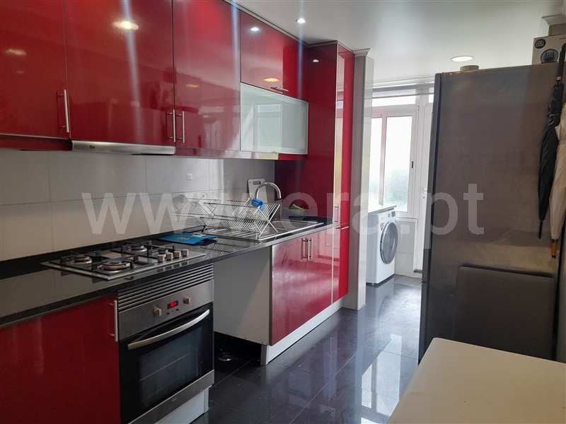Apartamento T3 / Oeiras, Carnaxide e Queijas