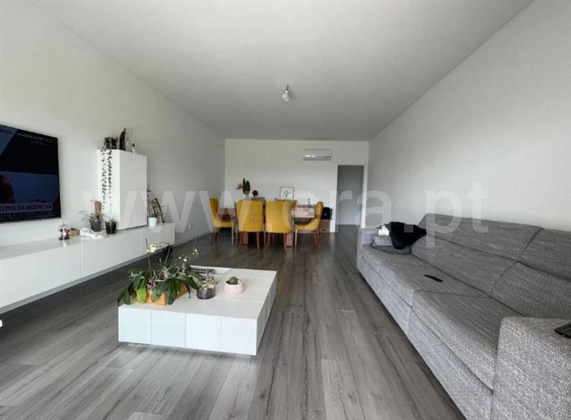 Apartamento T3 / Oeiras, Carnaxide e Queijas